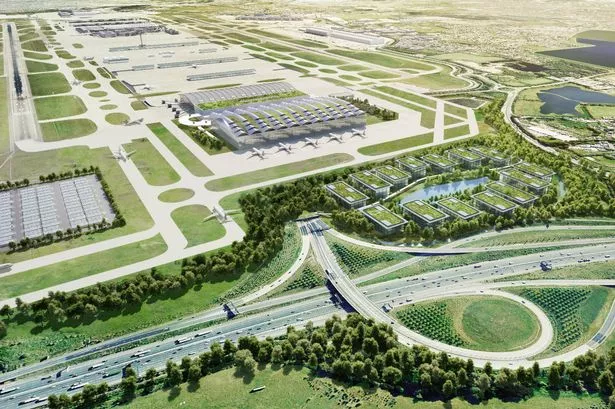 Building third runway over M25 will 'threaten costs' and 'lead to spiralling delays' to Heathrow expansion
